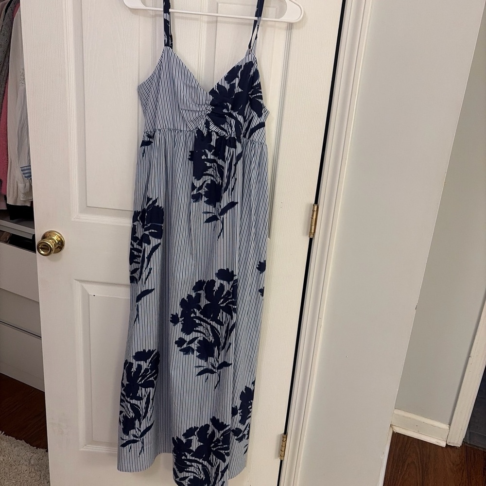 Abercrombie & Fitch Blue and White Floral Midi Dress - Picture 2 of 4